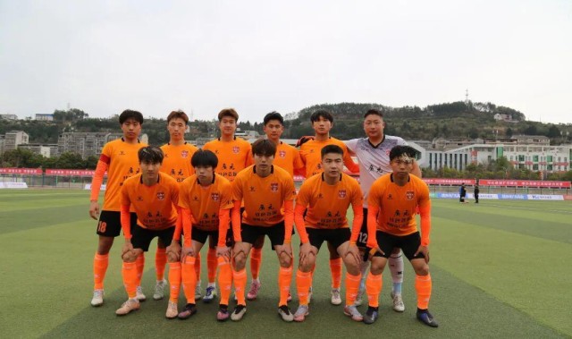 必一运动-3月3日，广元剑门雄关队与乐山味道非常队激战，经过90分钟最终...