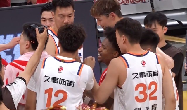 中肯，刘炜给上海队提了4条建议！